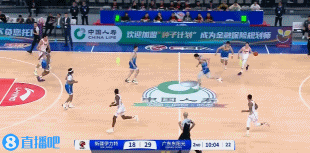 谈球吧(中国)官方网站攻防建功！徐昕防守端大帽李炎哲 随后拼下前场板单打李炎哲命中